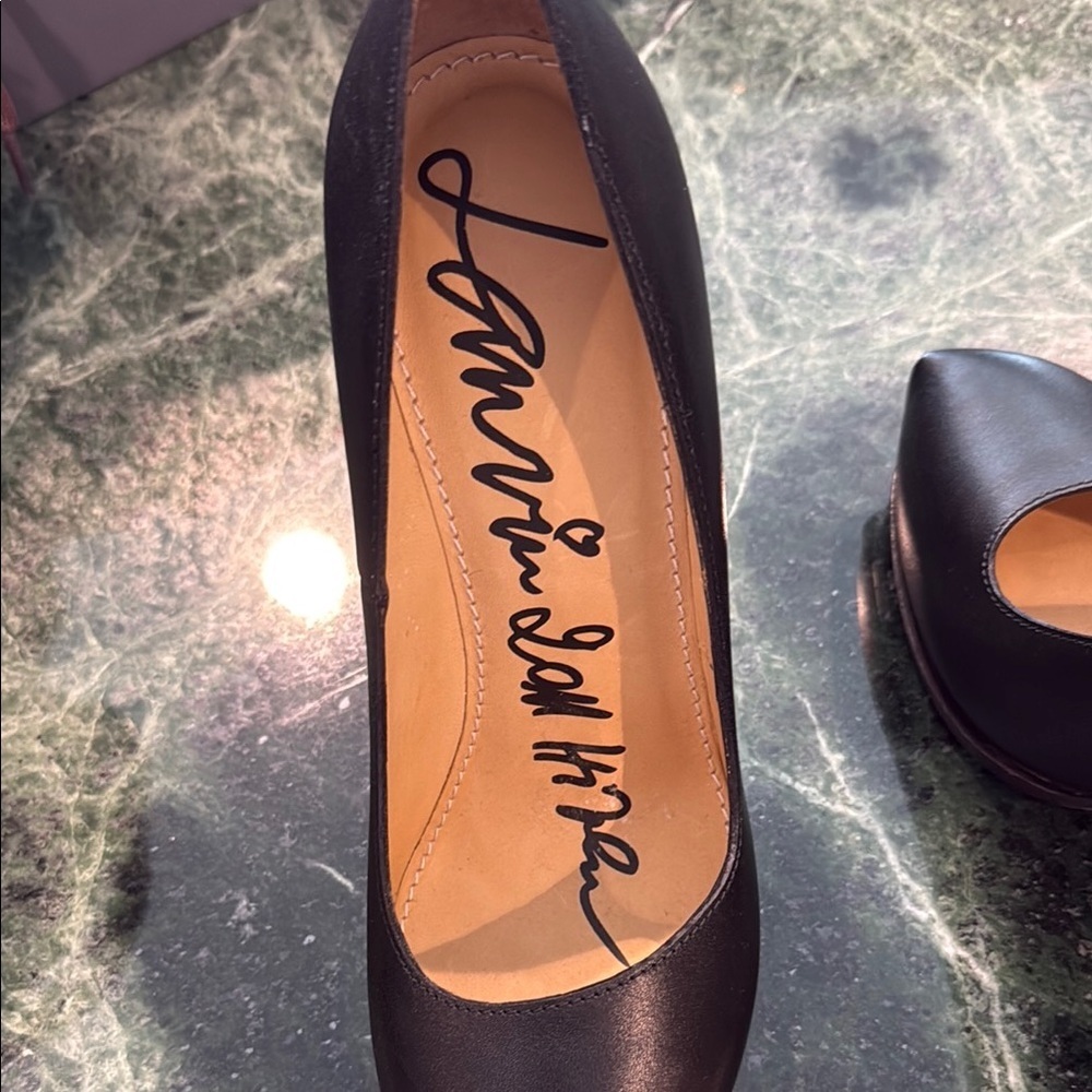 Black Lanvin Pumps EUC size 37.5/7.5 - Picture 4 of 10